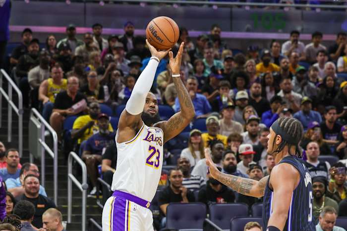 LeBron James Paolo Banchero Lakers